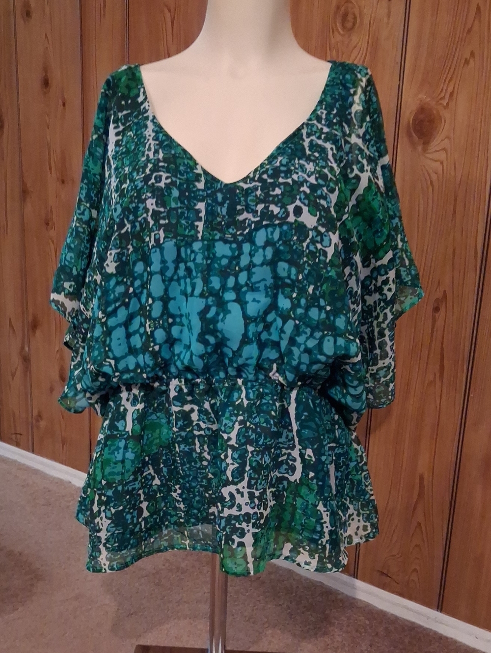 Jennifer Lopez Teal and Green V-Neck Printed Tunic